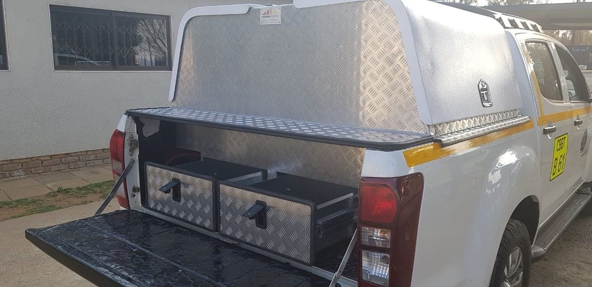 Canopy-fitted Service Bakkies